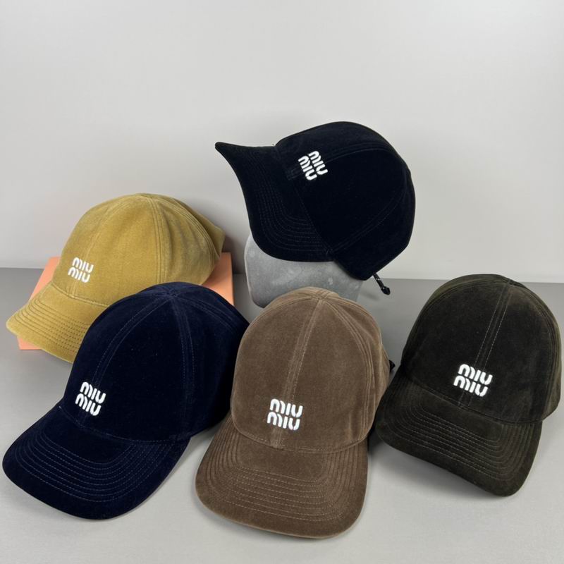 Miumiu Cap dx01